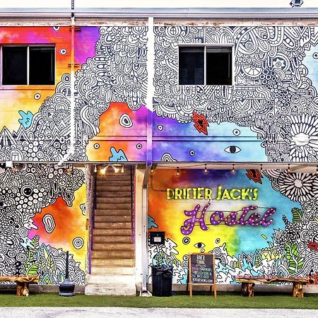 Drifter Jack'S Hostel Austin Bagian luar foto